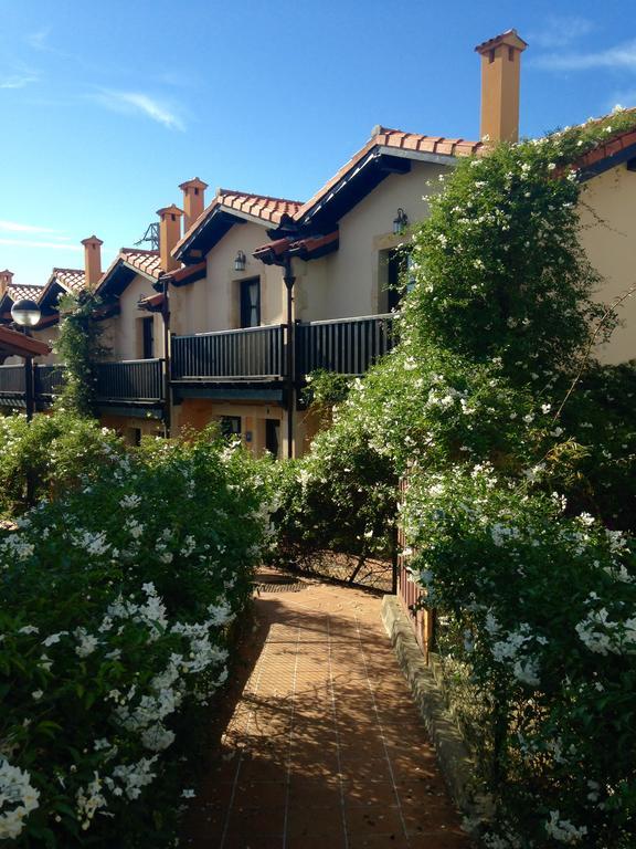 Apartamentos Santillana Del Mar Extérieur photo